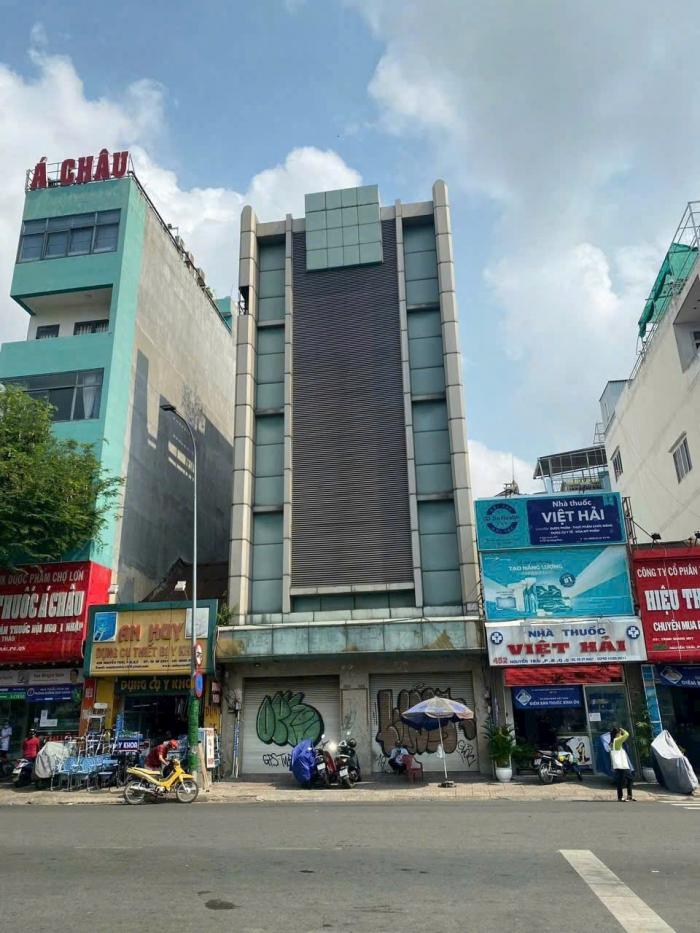 Bán tòa nhà đường Nguyễn Trãi, Diện tích: 8x18m trệt 5 lầu