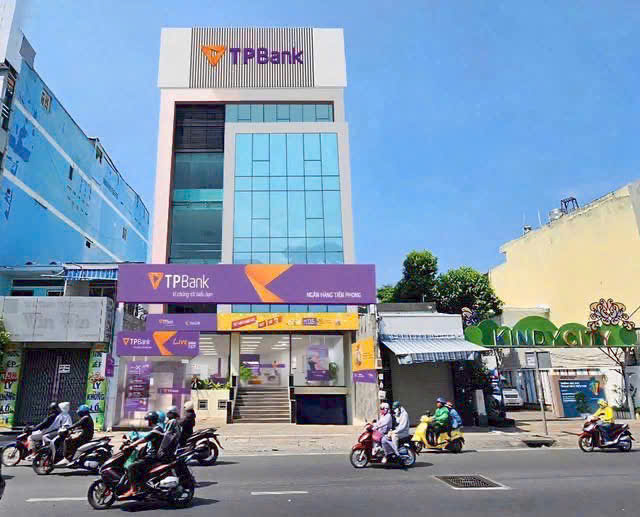 Bán nhà tòa nhà đường Cộng Hòa quận Tân Bình
