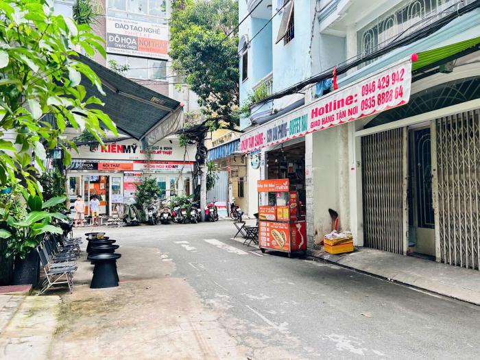 Bán nhà đường Trương Hoàng Thanh quận Tân Bình