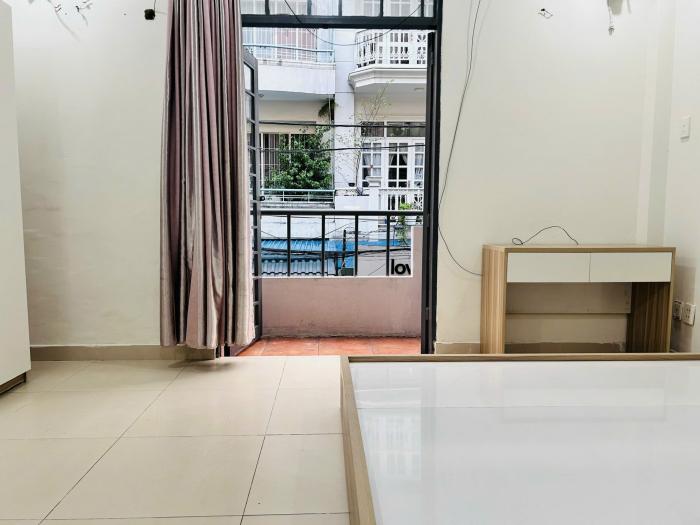 Bán nhà hẻm xe hơi đường Hồng Hà quận Tân Bình (đi bộ 2 phút ra sân bay vị trí đẹp không có tiếng