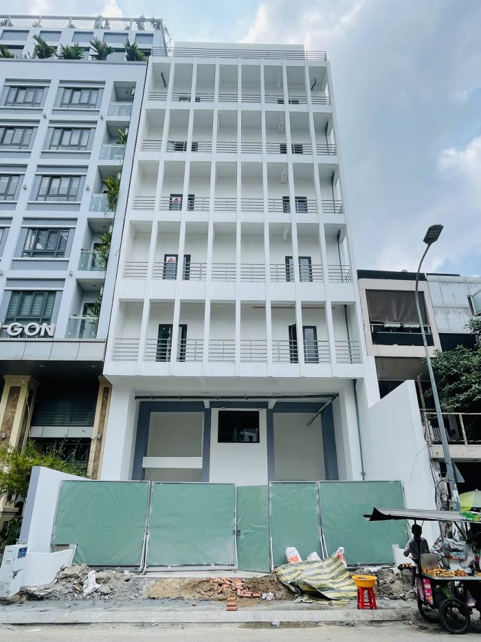 Tòa nhà cho thuê 181-183 Cô Giang Quận 1