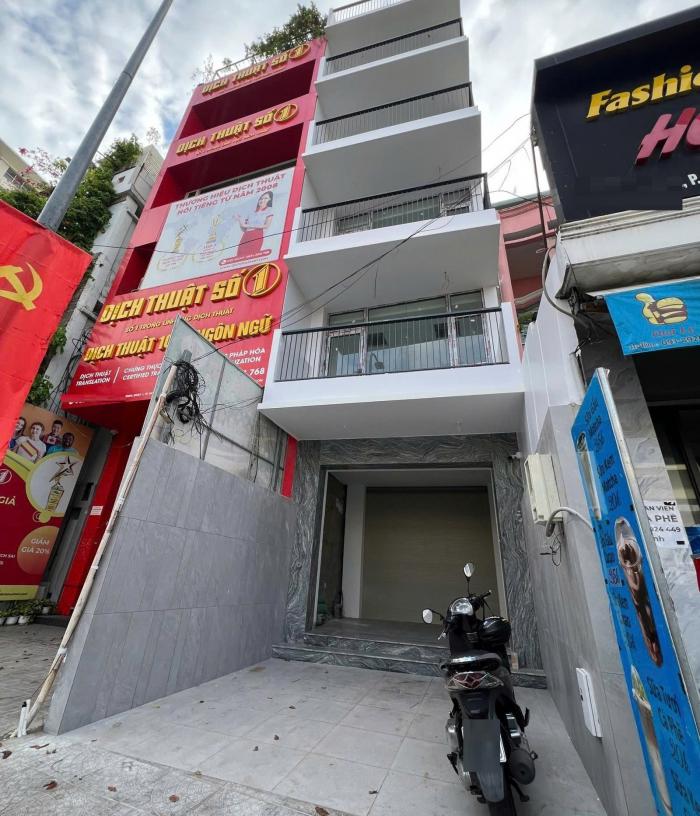 Tòa nhà cho thuê mặt tiền 345 Nguyễn Trãi Quận 1