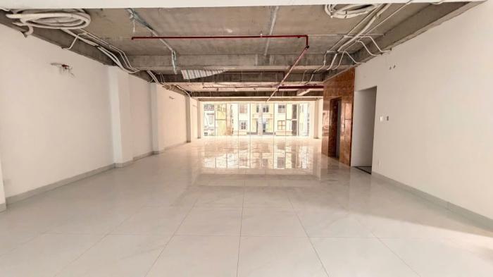 Tòa nhà cho thuê mặt tiền đường Trần Quang Khải Quận 1