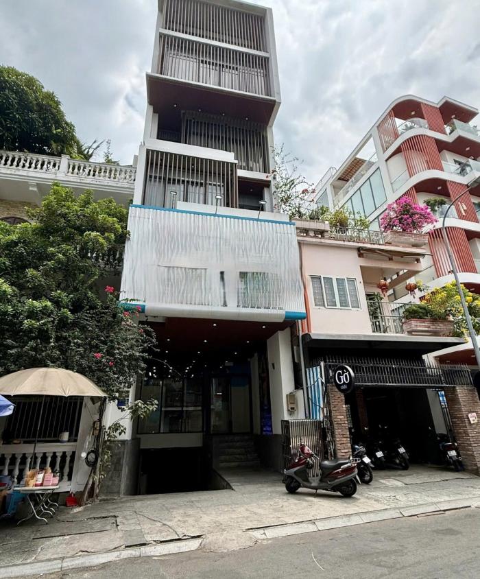 Tòa nhà cho thuê mặt tiền 27B Thạch Thị Thanh Quận 1