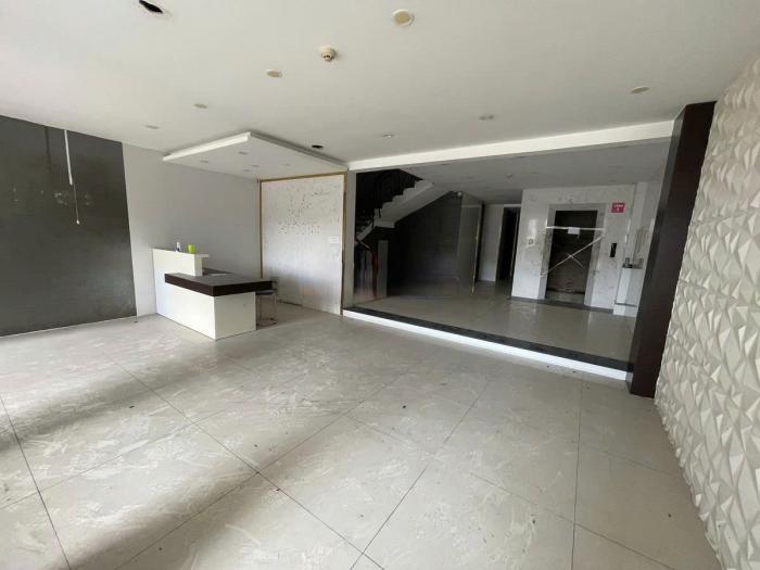 Tòa nhà cho thuê mặt tiền 219 Nguyễn Thị Minh Khai Quận 1