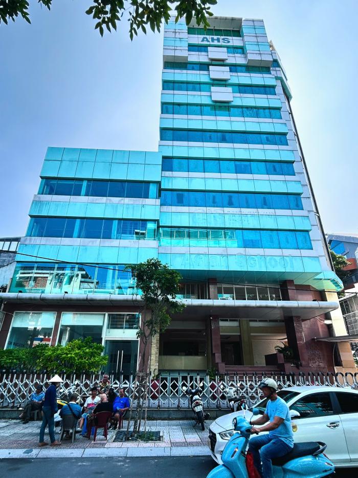 Tòa nhà cho thuê góc 2 mặt tiền 29-31 Trần Nhật Duật Quận 1