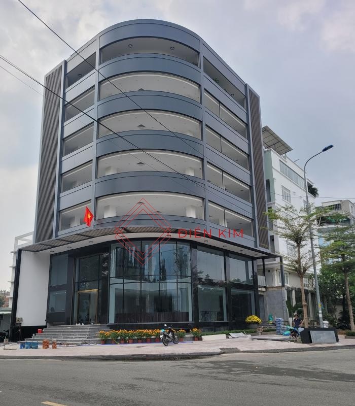 Tòa Nhà Cho Thuê Nguyễn Văn Kỉnh, Quận 2 – Diện Tích Lớn, Thích Hợp Văn Phòng, Showroom