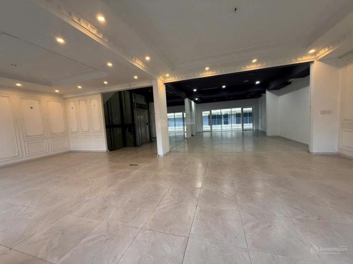 Cho thuê tòa nhà mặt tiền 134-136 đường B2 khu Sala Quận 2