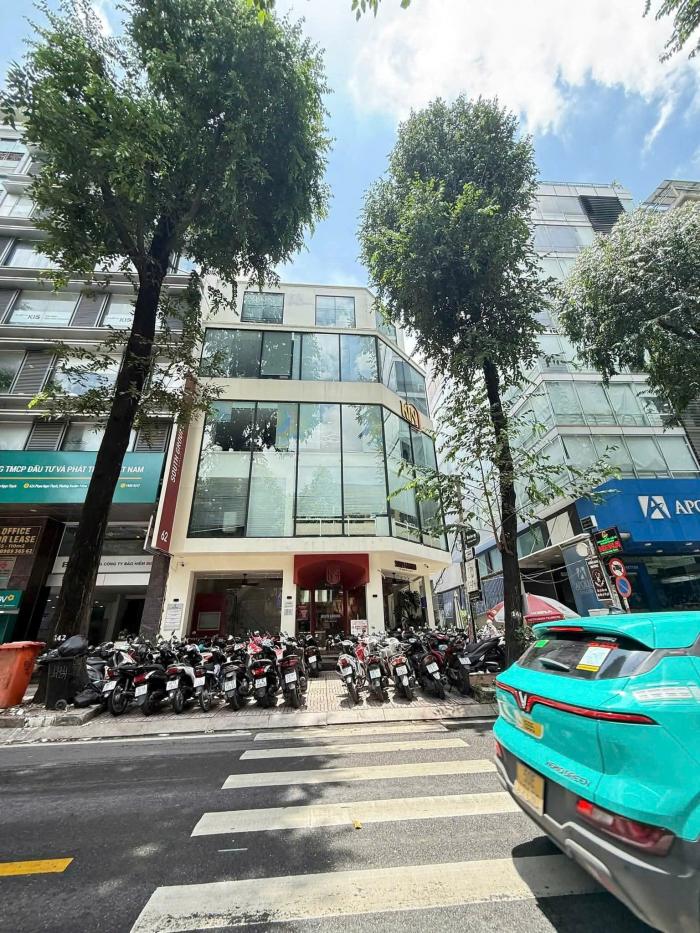 Tòa nhà cho thuê góc 2 mặt tiền 62 Phạm Ngọc Thạch Quận 3