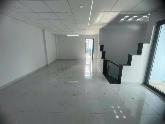 Tòa nhà cho thuê mặt tiền 20 Phó Cơ Điều Quận 5