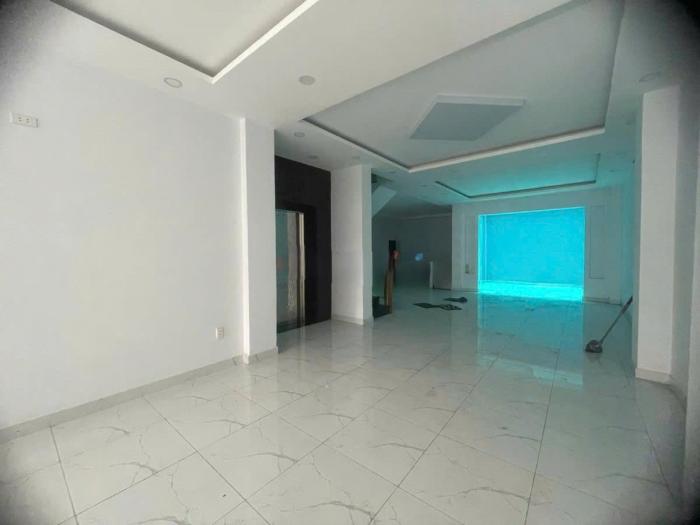 Tòa nhà cho thuê mặt tiền 20 Phó Cơ Điều Quận 5