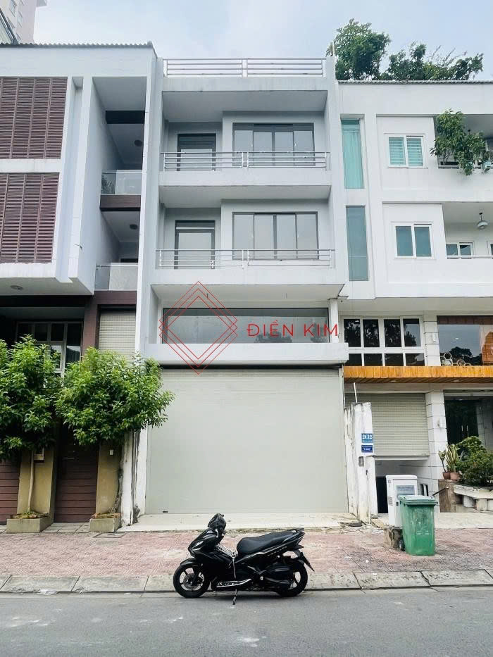 Tòa nhà cho thuê 2C13 Trường Sa Quận Bình Thạnh