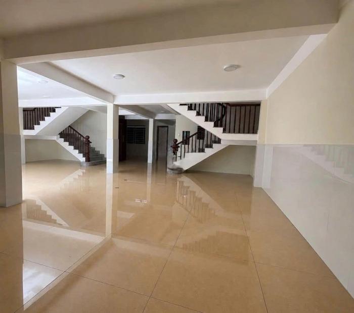 Tòa nhà cho thuê mặt tiền 148A-148B Hoàng Diệu 2 Quận Thủ Đức