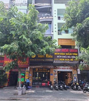 Cho thuê nhà nguyên căn mặt tiền đường Phan Xích Long