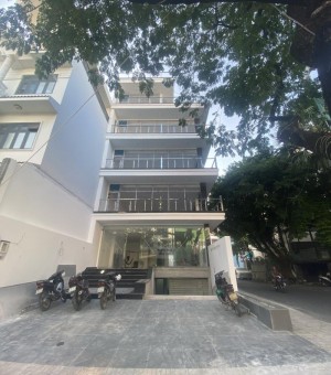 Cho thuê tòa nhà góc 2 mặt tiền đường Tân Sơn Nhì